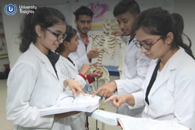 medical class in Rajshahi Medical College