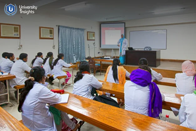 medical class in Popular Medical College